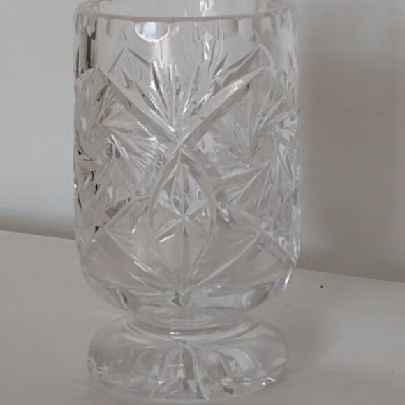 Vintage Pinwheel Glass Crystal Toothpick Holder 3.5 Inches Tall - Picture 4 of 8